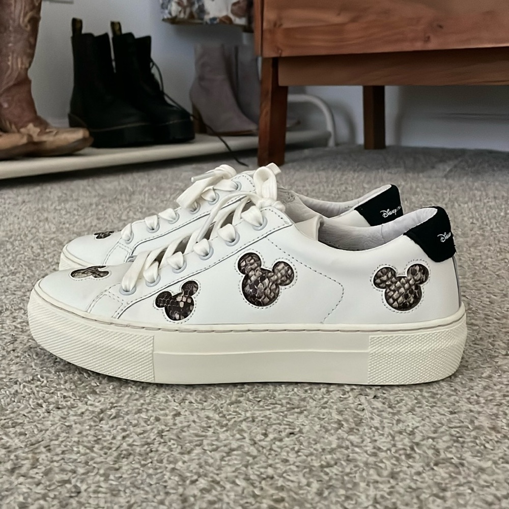 Master of Arts Disney Mickey Mouse sneakers